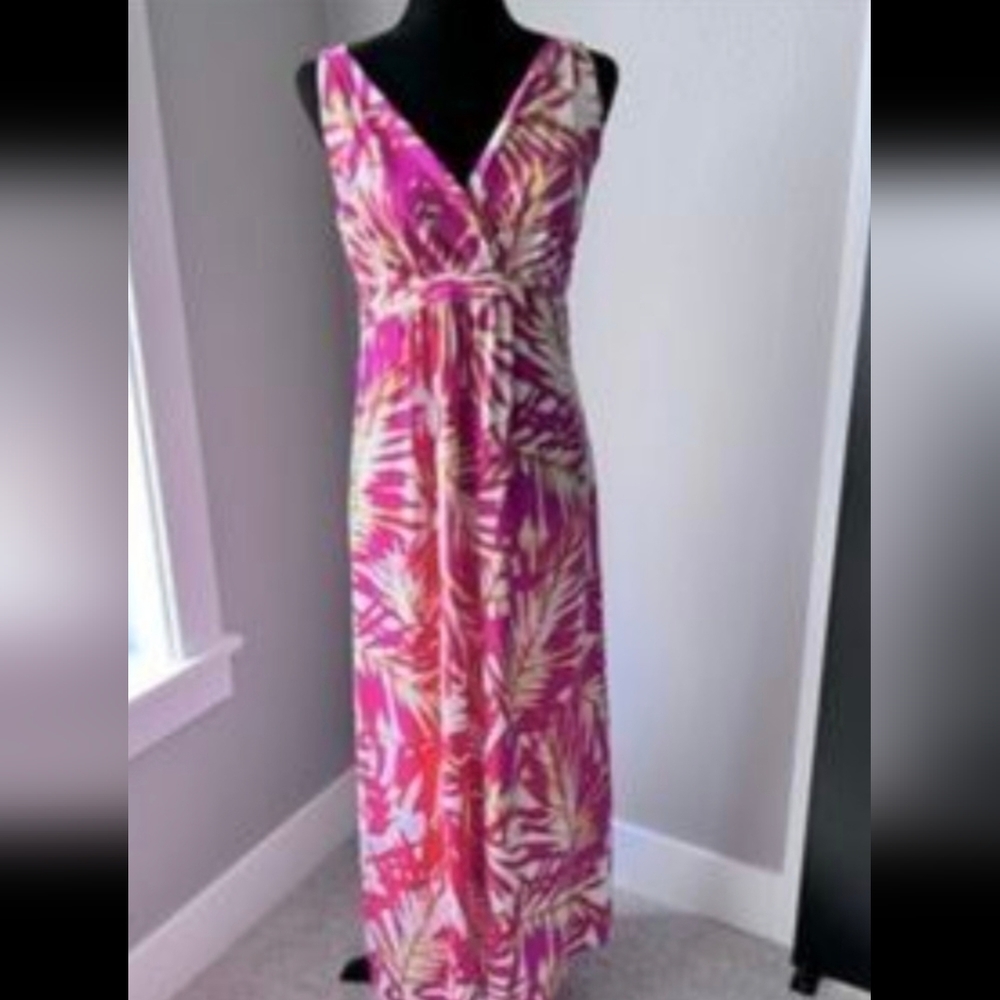 NWT Covington V-Neck Maxi Dress